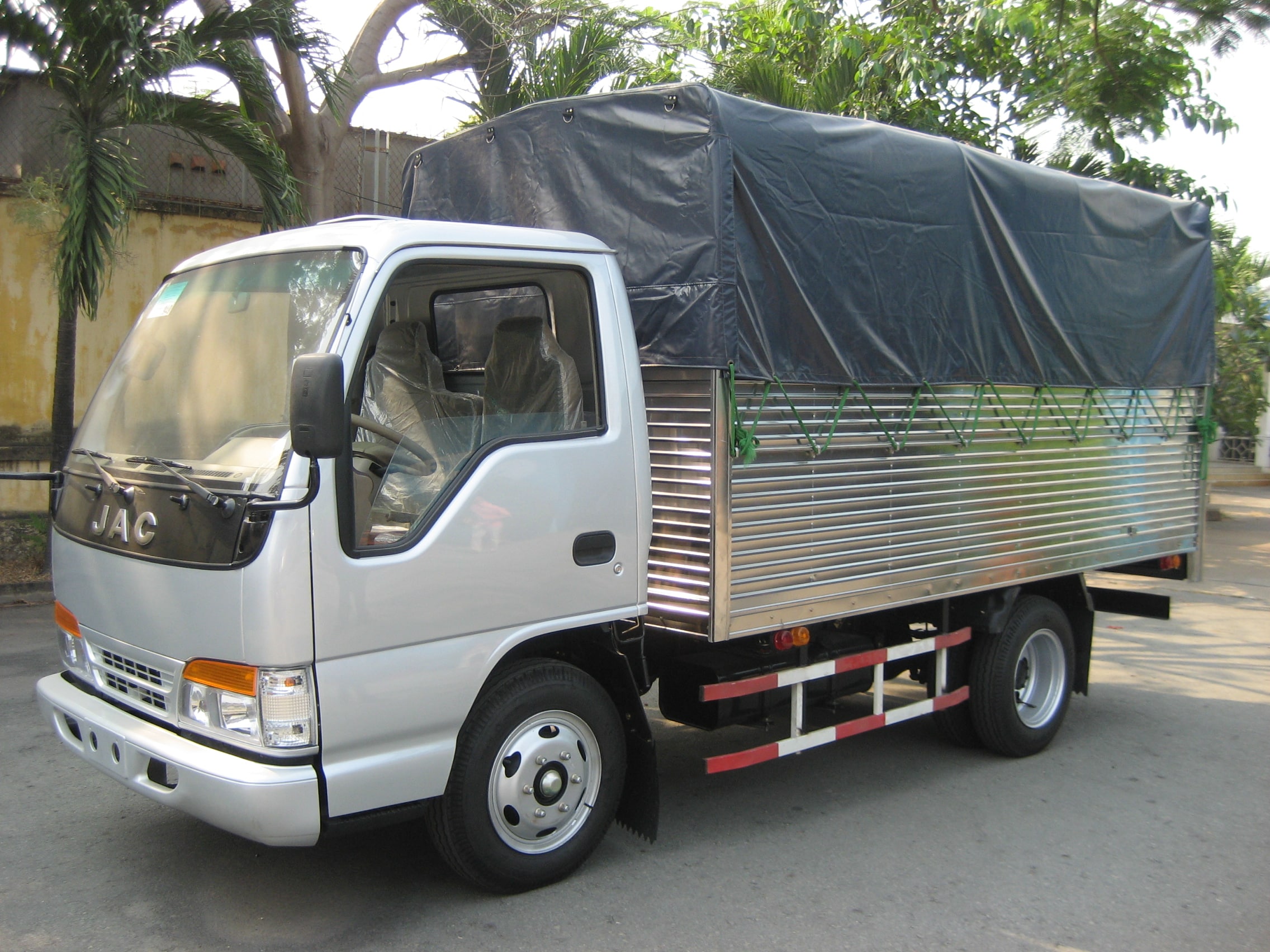 Dịch vụ cho thuê xe tải 1.25 tấn giá rẻ - Đường Việt Sài Gòn